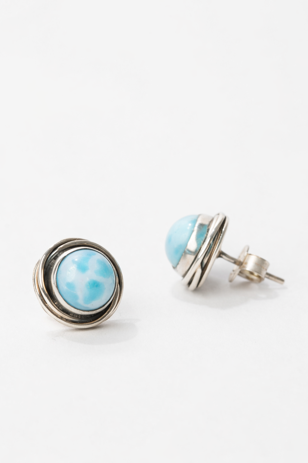 whirlpool gemstone stud larimar