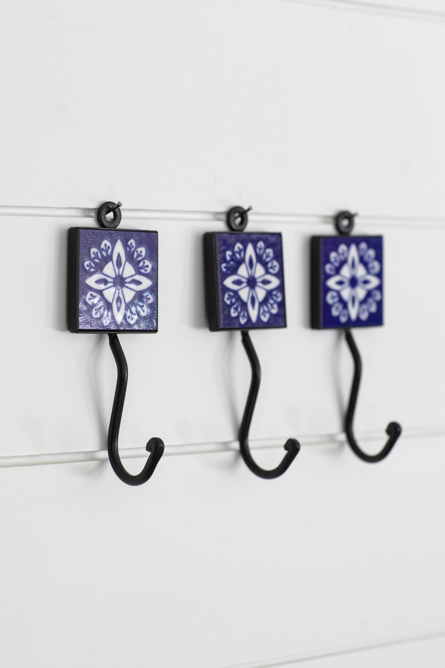 2x2 Ceramic Tile Hook Trio
