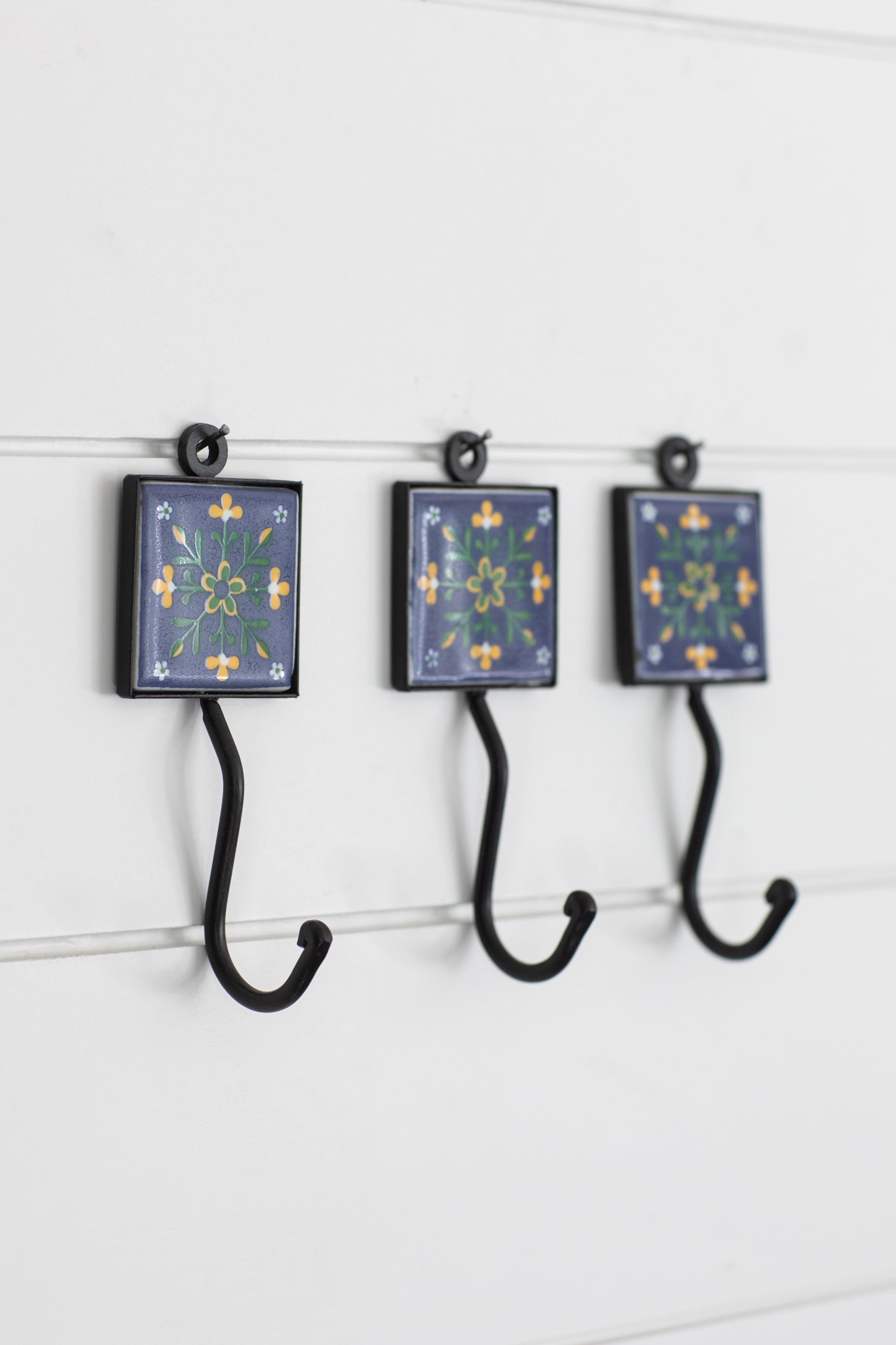 2x2 Ceramic Tile Hook Trio