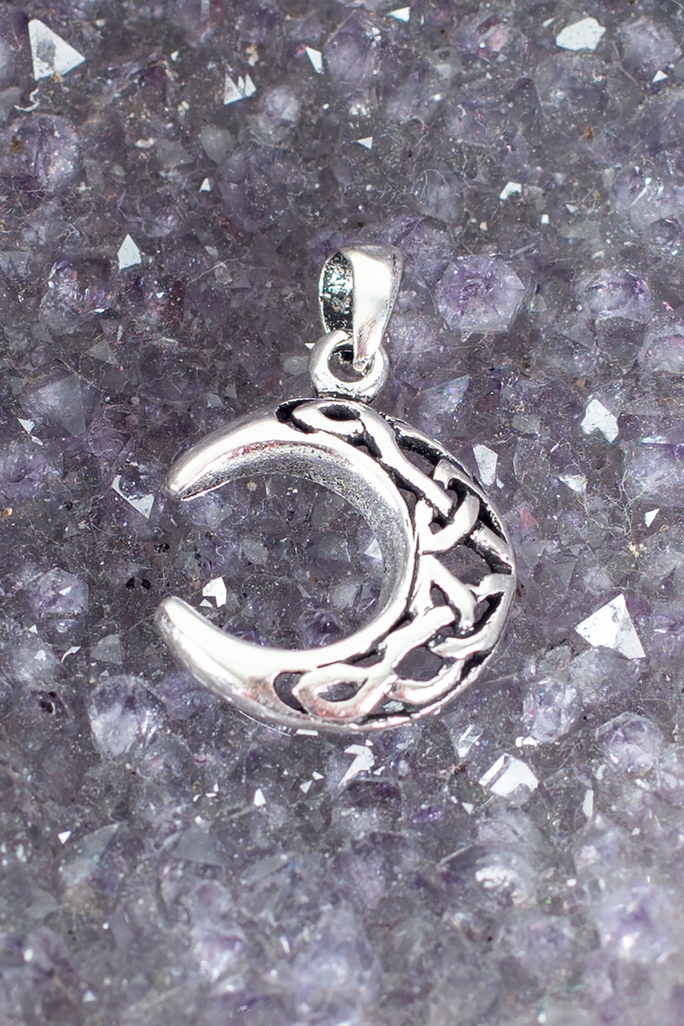 celtic-crescent-moon-pendant