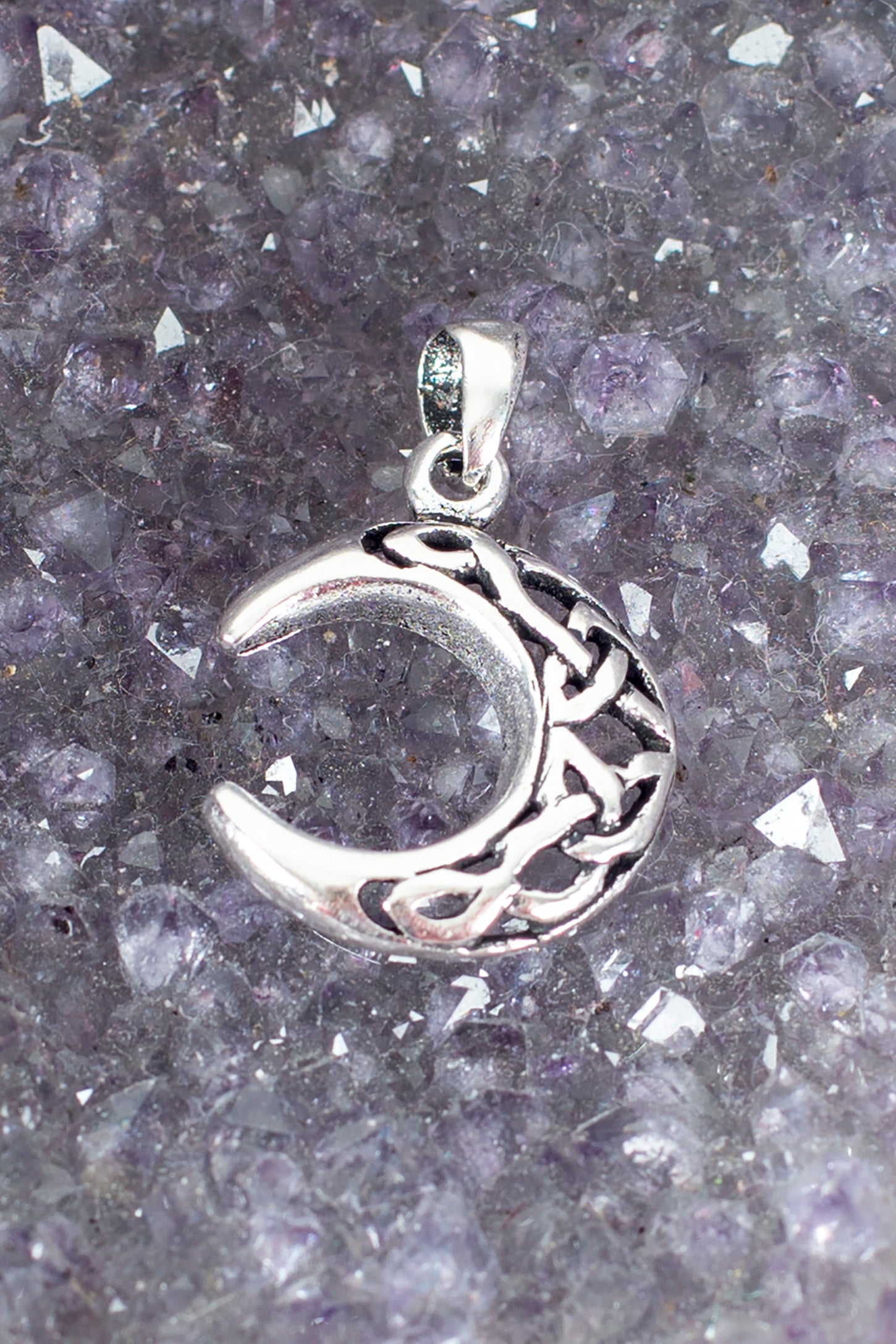 celtic-crescent-moon-pendant