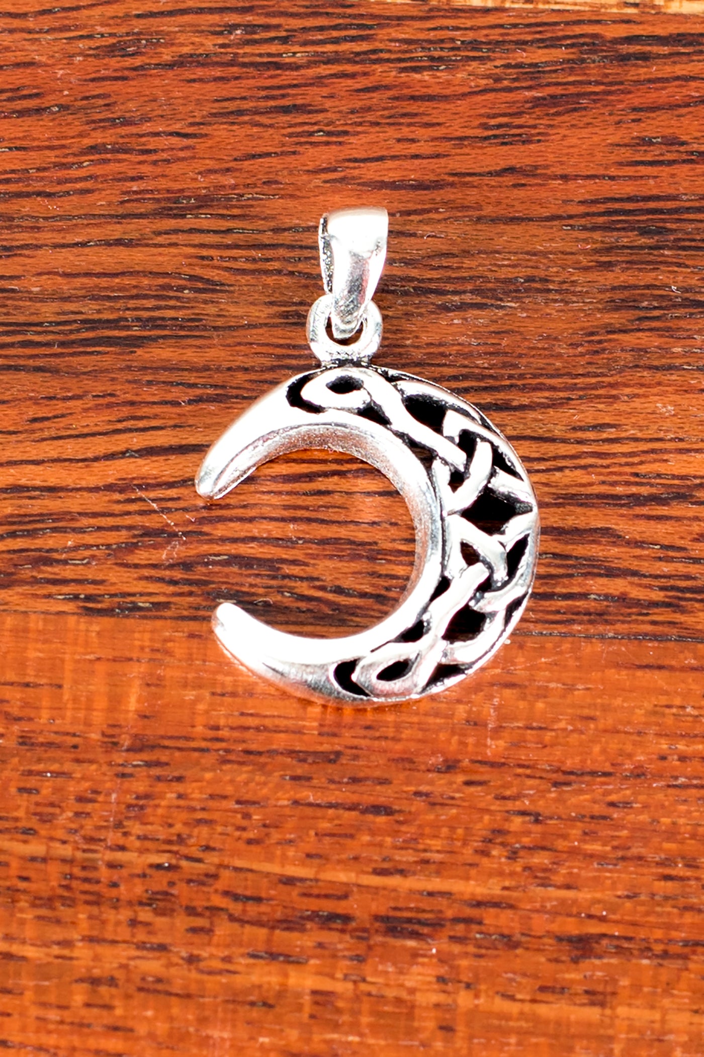 celtic-crescent-moon-pendant