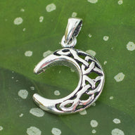 celtic-crescent-moon-pendant