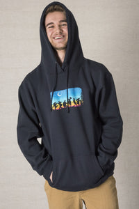 Mattias is wearing size L Grateful Dead hoodies