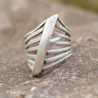 Hull Wave Adjustable Zamak Ring