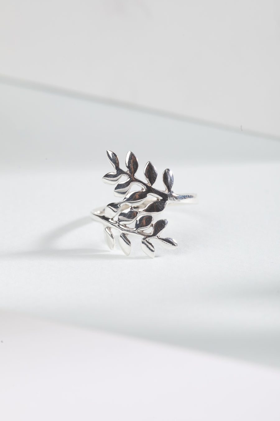 Double Leaf Ring