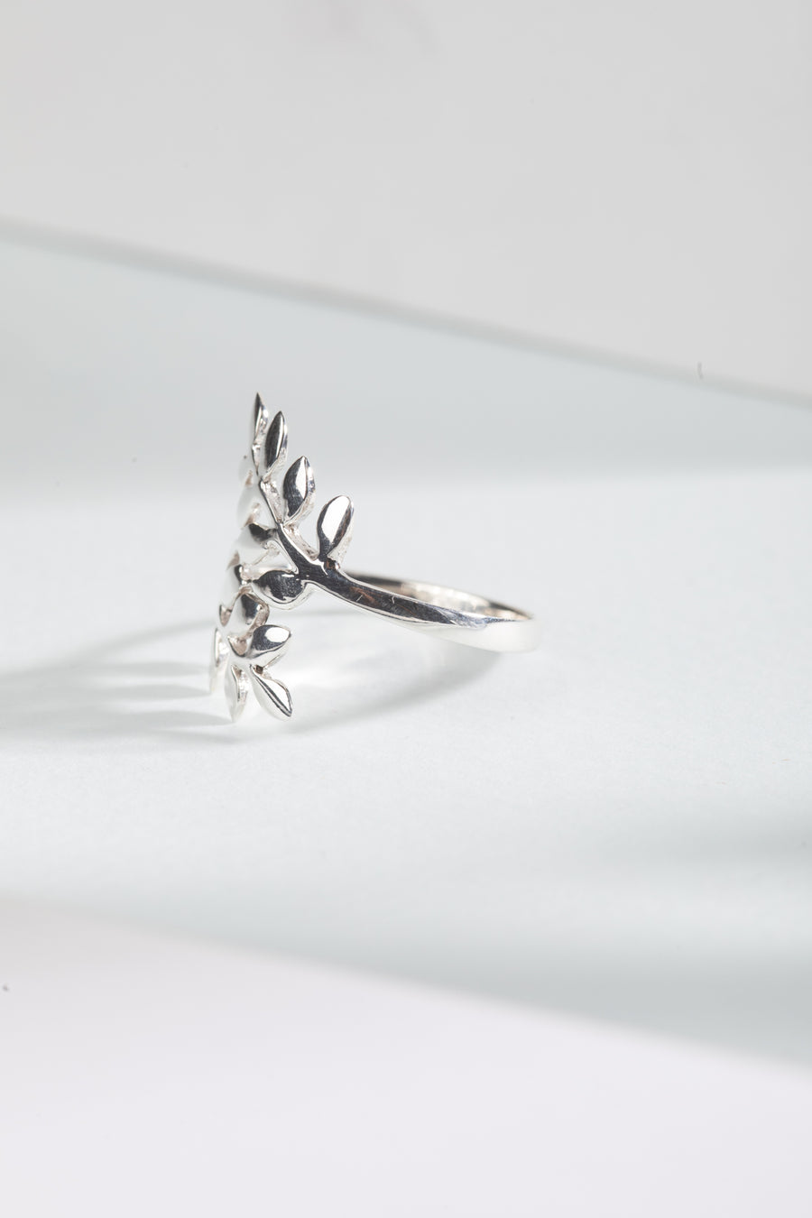 Double Leaf Ring
