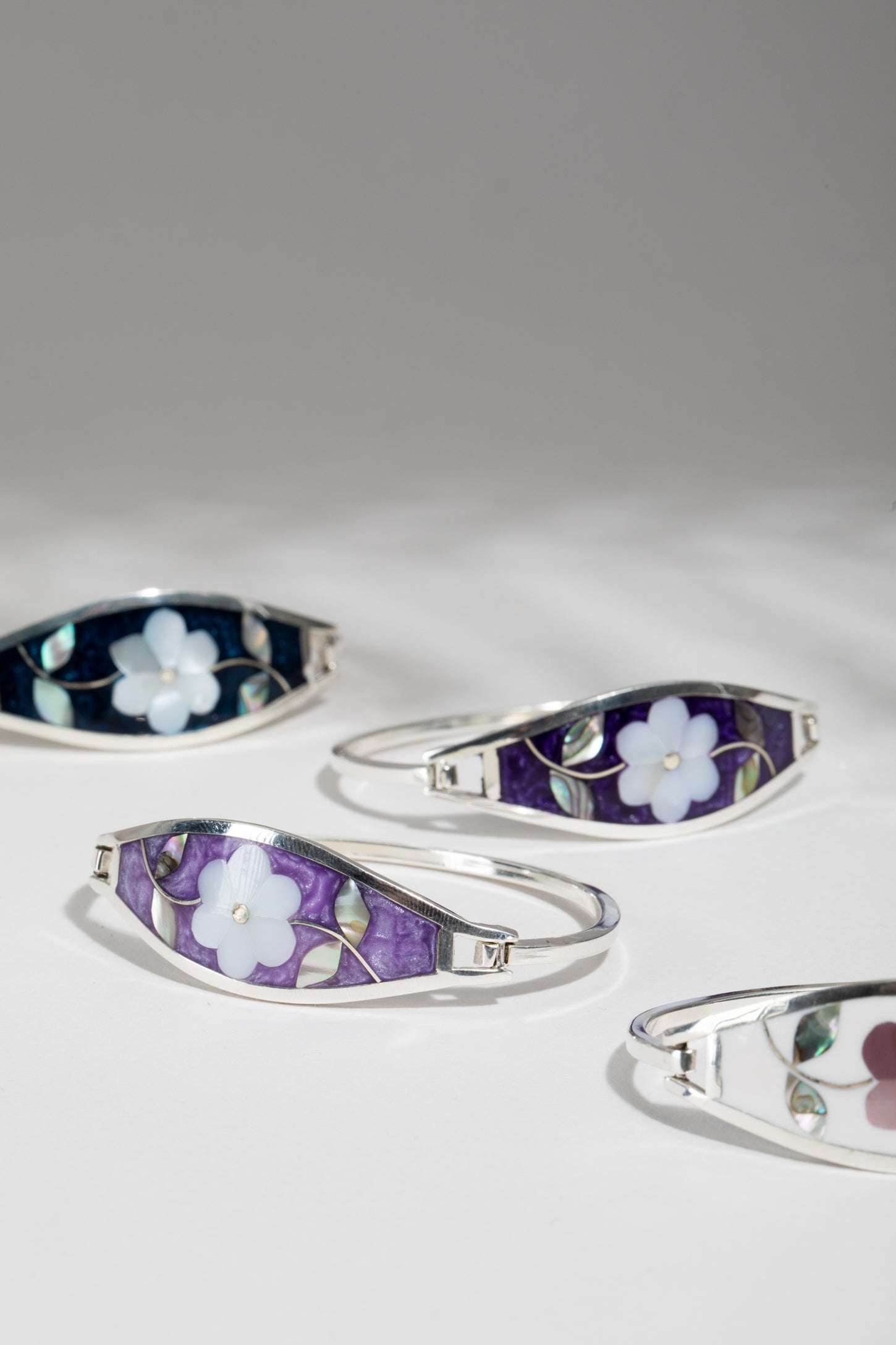 Floral Inlay Alpaca Bracelet