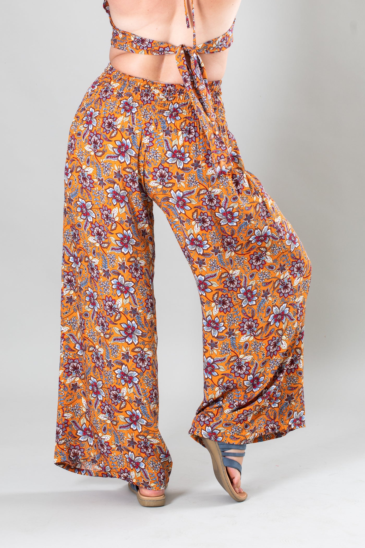 Patterned flowy pants - size large