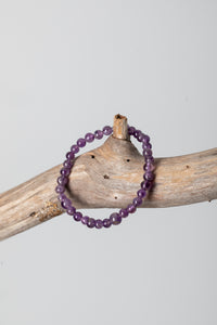 Stretchy Beaded Gemstone Bracelet in Amethyst