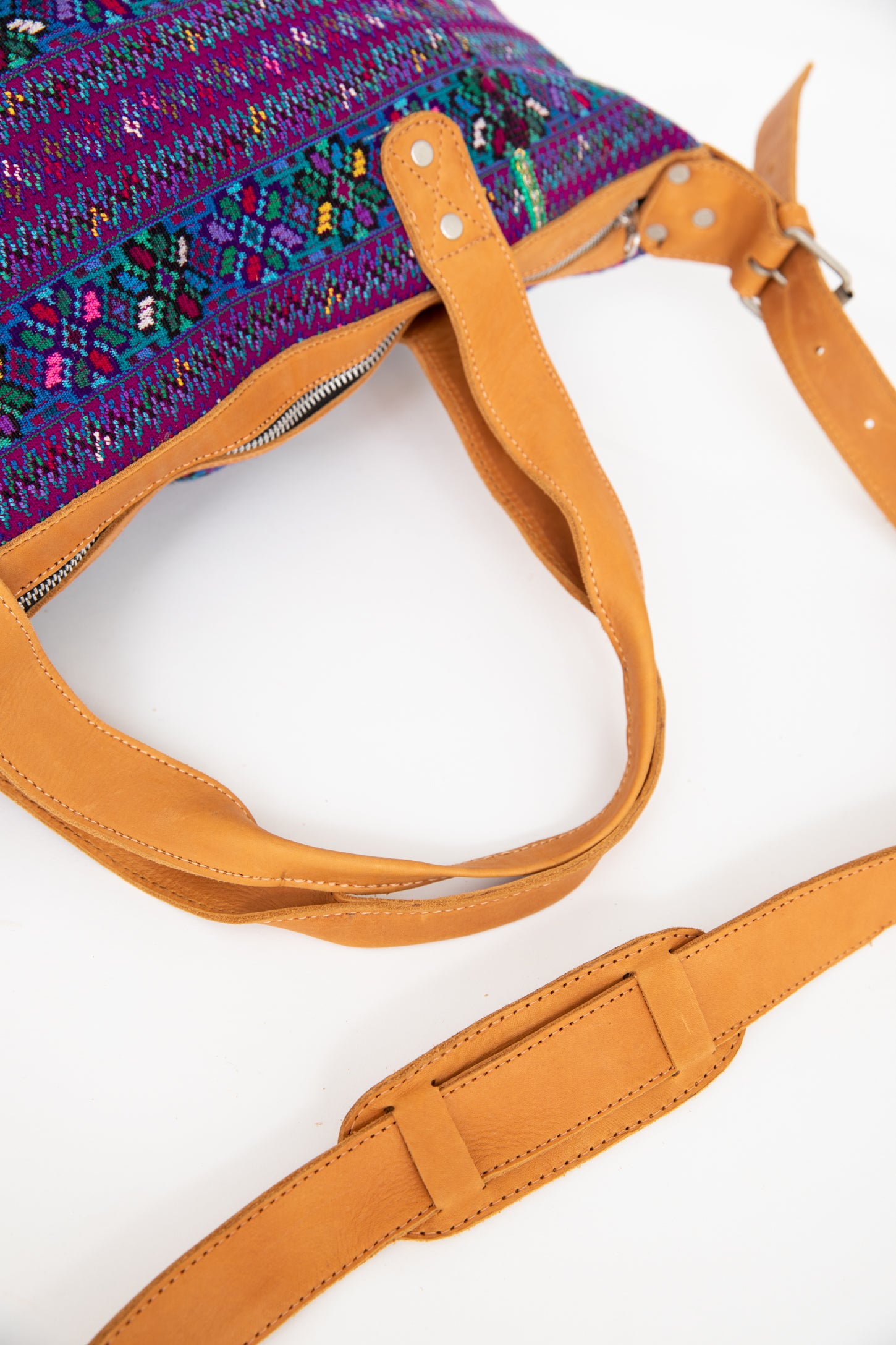 Vajero ladies on sale travel handbag